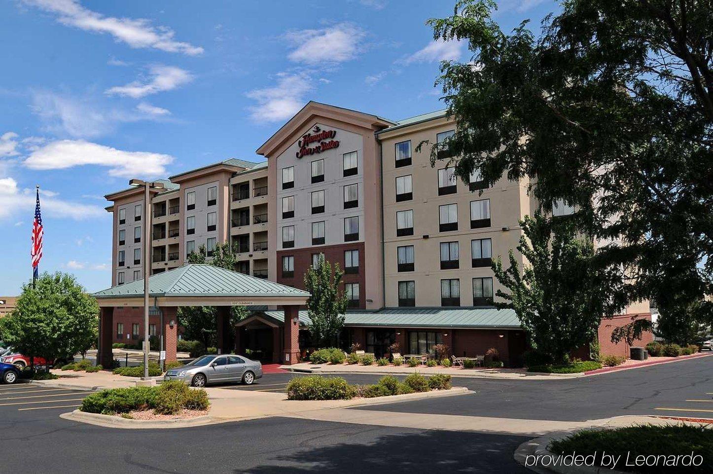 Hampton Inn & Suites Denver-Cherry Creek Exterior photo